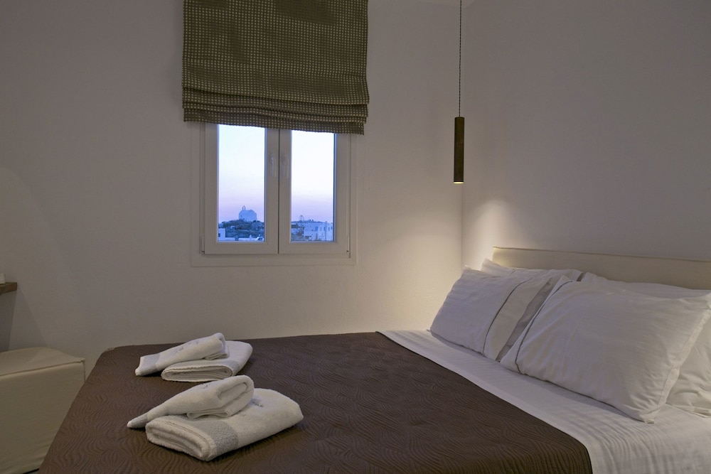 Anna Maria Mykonos Hotel — Hotel rooms in Glastros, South Aegean