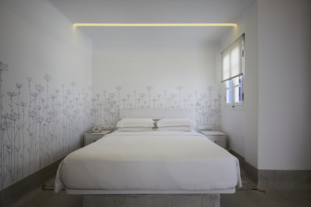 Kouros Village Hotel - Adults Only — Hotel rooms in Perissa, South Aegean