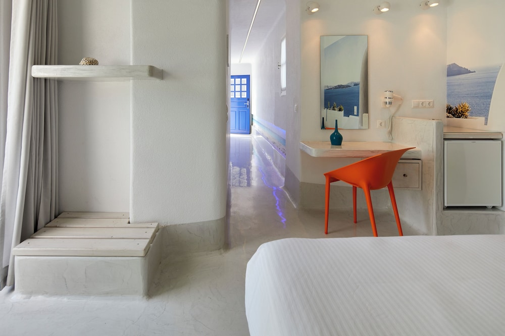 Kouros Village Hotel - Adults Only — Hotel rooms in Perissa, South Aegean