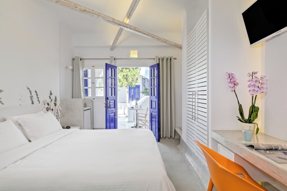 Kouros Village Hotel - Adults Only — Hotel rooms in Perissa, South Aegean