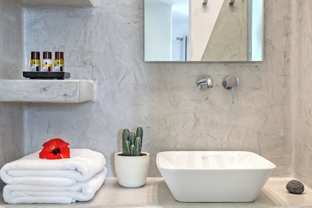 Kouros Village Hotel - Adults Only — Hotel rooms in Perissa, South Aegean