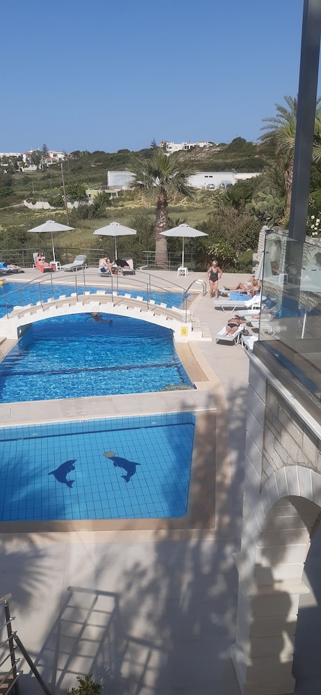Oasis Scaleta Hotel — Swimming pool in Rethymnon