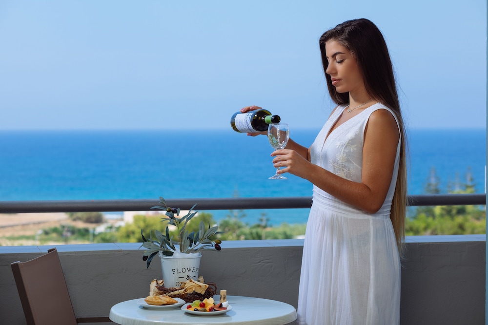 Oasis Scaleta Hotel — Restaurant & bars in Rethymnon