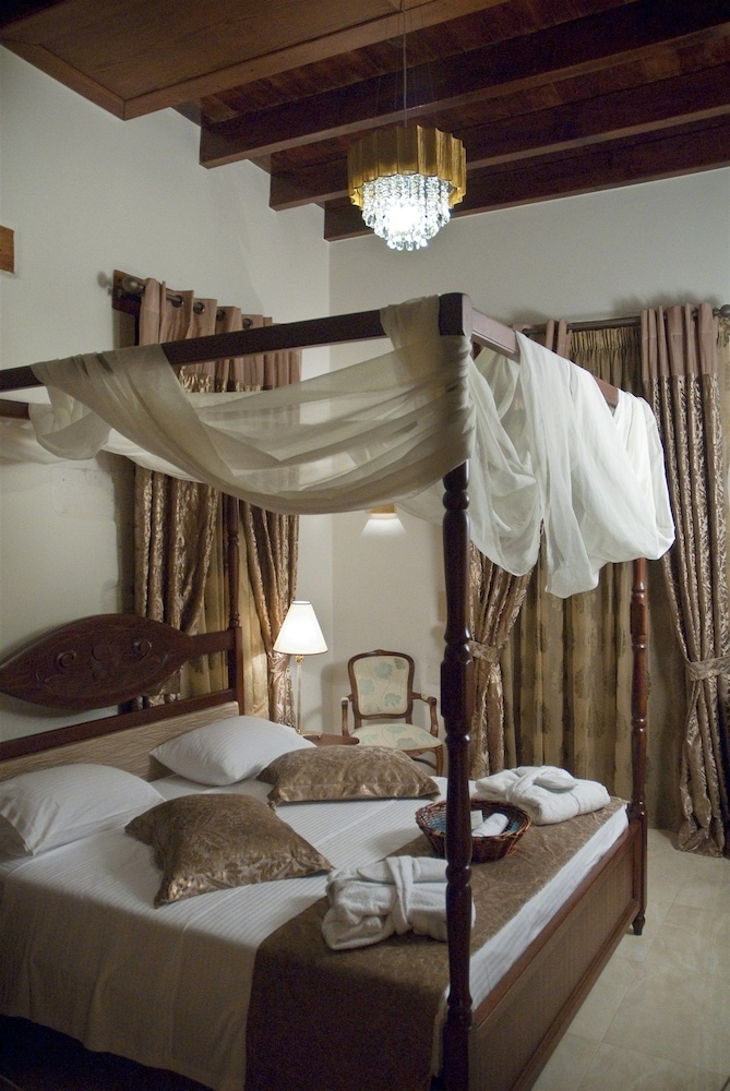 Antica Dimora Suites — Hotel rooms in Rethymnon