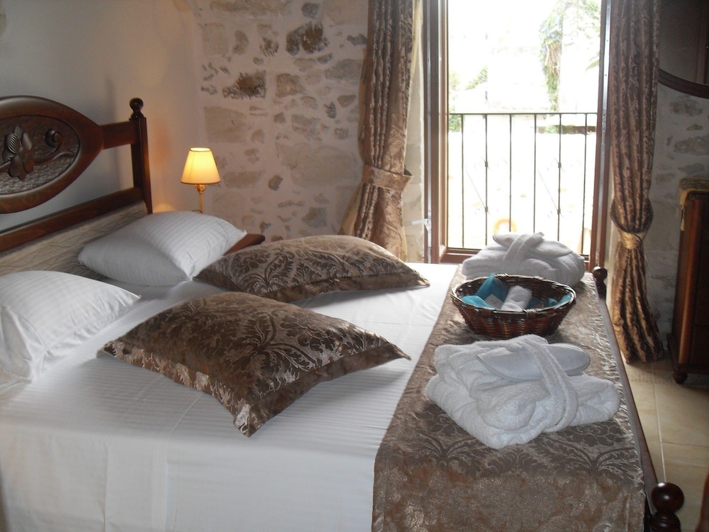 Antica Dimora Suites — Hotel rooms in Rethymnon