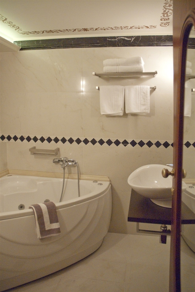 Antica Dimora Suites — Hotel rooms in Rethymnon