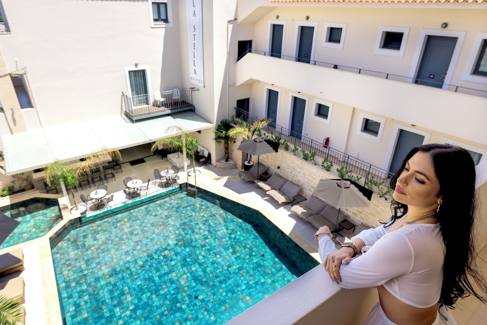La Stella Suites — Swimming pool in Rethymnon