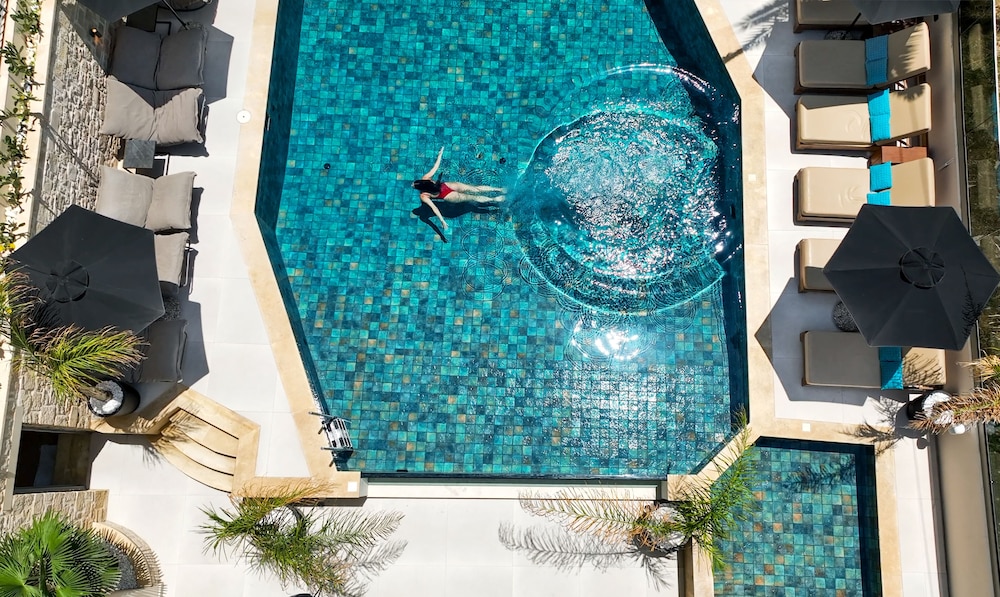 La Stella Suites — Swimming pool in Rethymnon