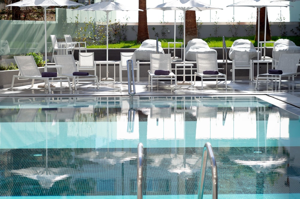 Melrose Rethymno by Mage Hotels — Swimming pool in Rethymnon