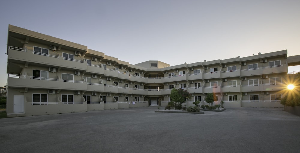 Hillside Studios & Apartments — Hotel building in Faliraki, South Aegean