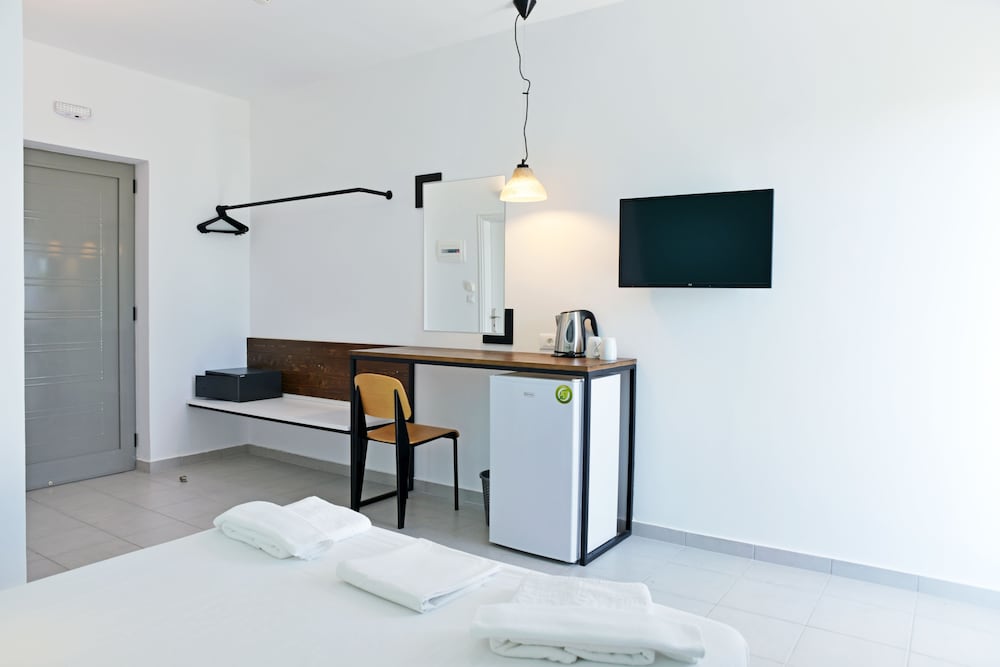 Hillside Studios & Apartments — Hotel rooms in Faliraki, South Aegean