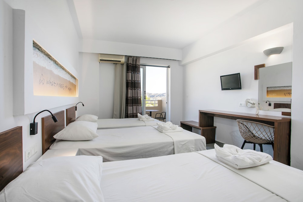 Hillside Studios & Apartments — Hotel rooms in Faliraki, South Aegean