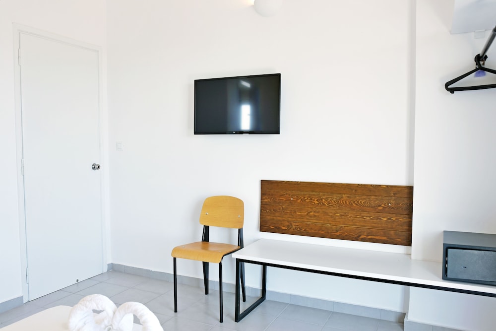 Hillside Studios & Apartments — Hotel rooms in Faliraki, South Aegean