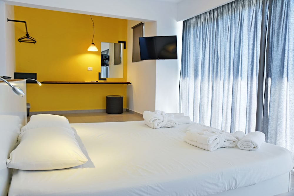 Hillside Studios & Apartments — Hotel rooms in Faliraki, South Aegean