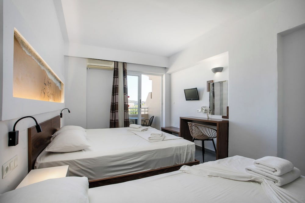 Hillside Studios & Apartments — Hotel rooms in Faliraki, South Aegean