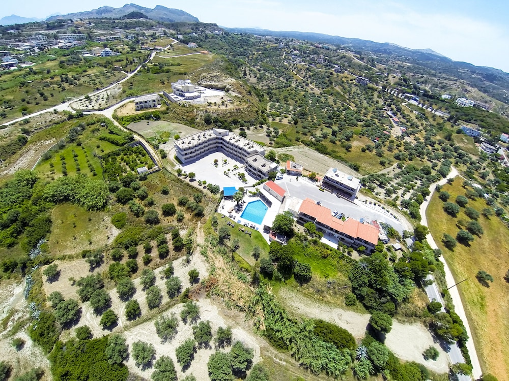 Hillside Studios & Apartments — Hotel building in Faliraki, South Aegean