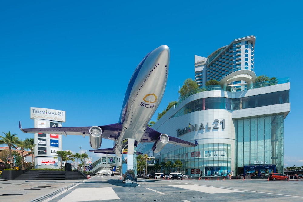 Grande Centre Point Pattaya — Attractions in the area in Pattaya, Chonburi