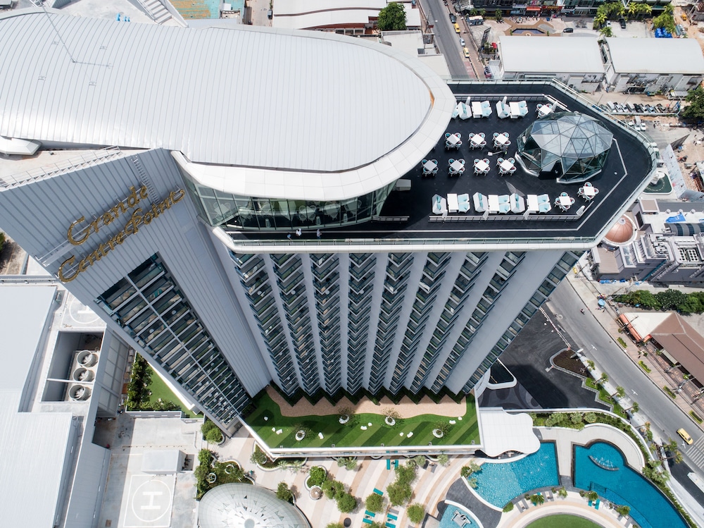 Grande Centre Point Pattaya — Hotel building in Pattaya, Chonburi