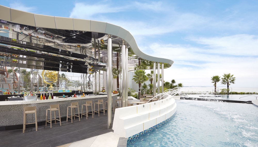 Grande Centre Point Pattaya — Restaurant & bars in Pattaya, Chonburi