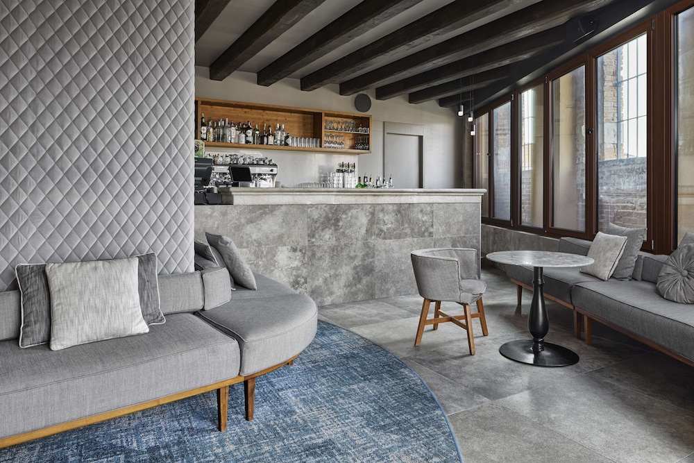 Hyatt Centric Murano Venice — Restaurant & bars in Venice, Veneto
