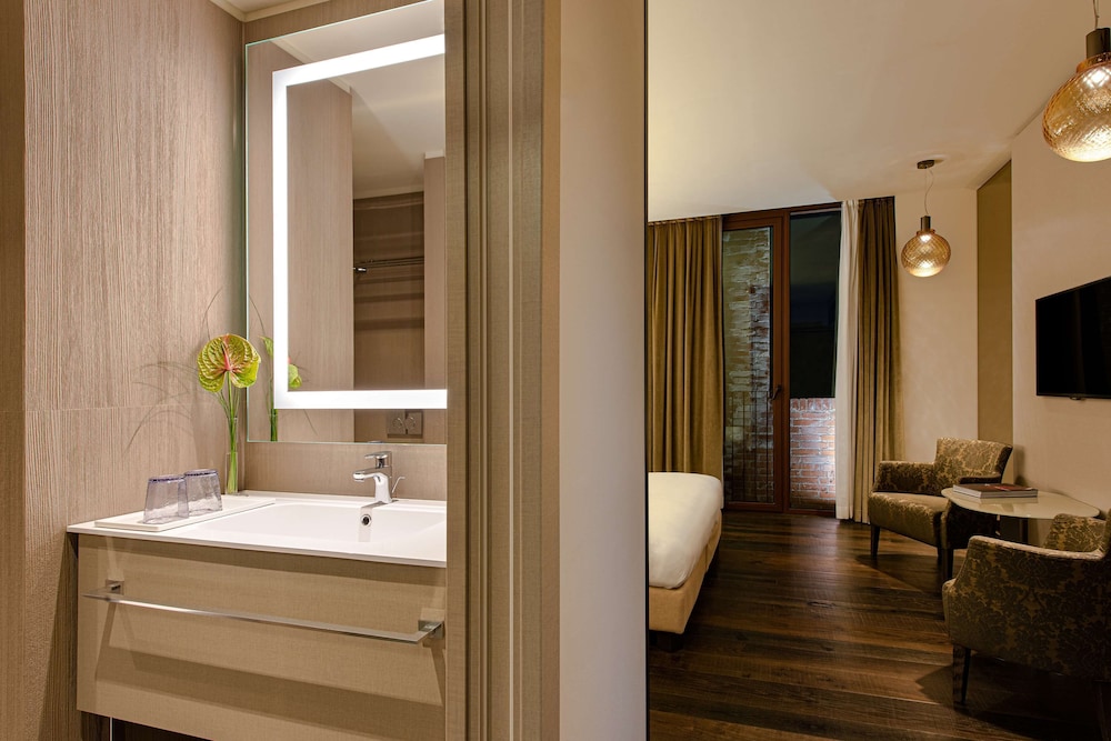 Hyatt Centric Murano Venice — Hotel rooms in Venice, Veneto