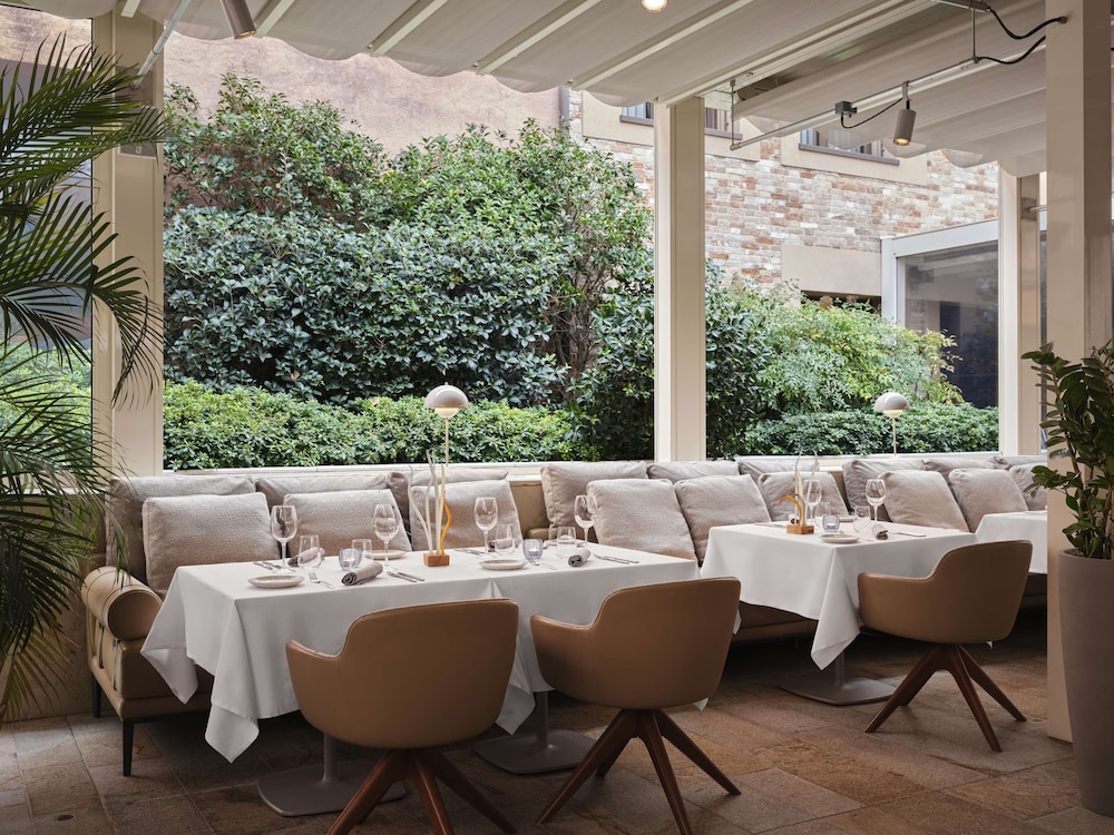 Hyatt Centric Murano Venice — Restaurant & bars in Venice, Veneto