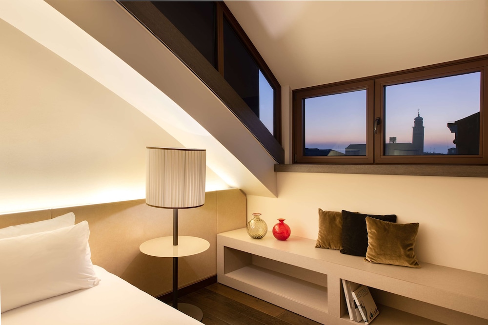 Hyatt Centric Murano Venice — Hotel rooms in Venice, Veneto
