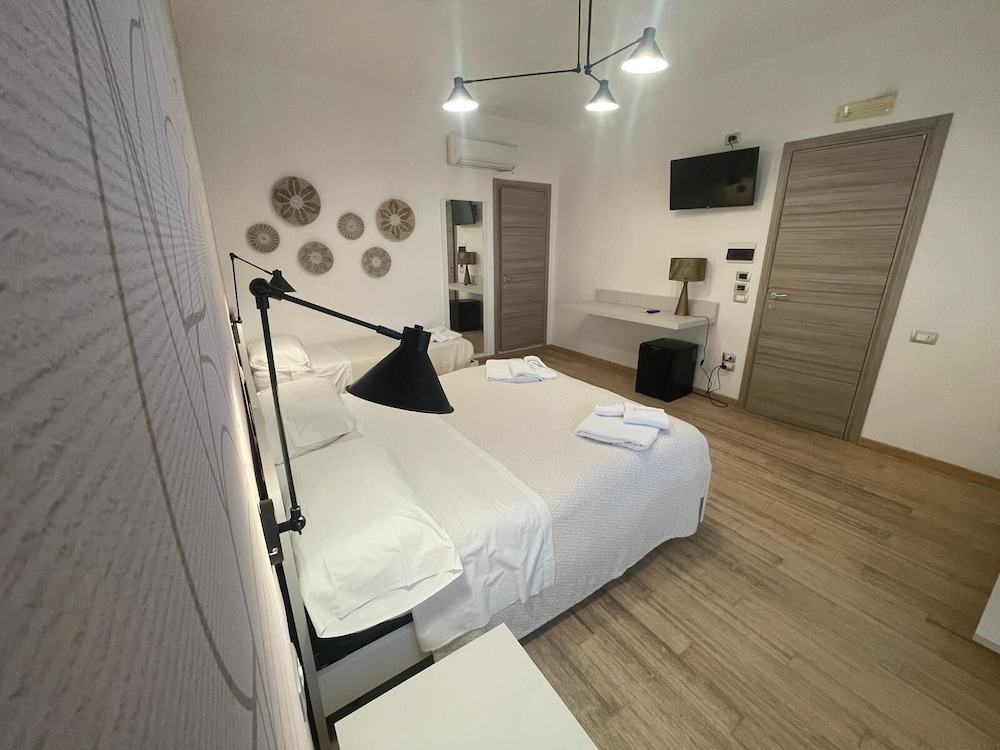 Albergo Perseo — Hotel rooms in Portopalo, Sicily