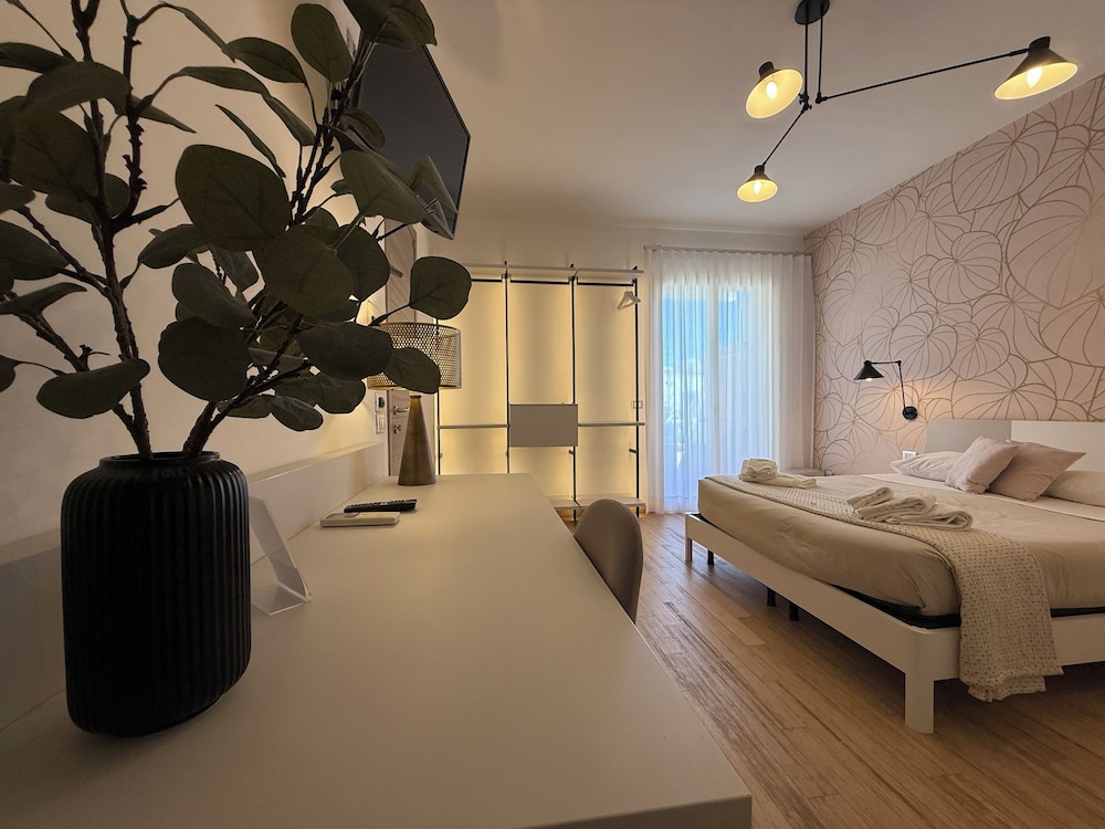 Albergo Perseo — Hotel rooms in Portopalo, Sicily