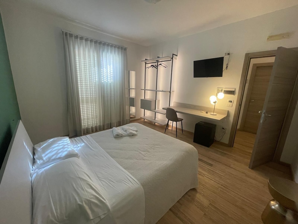 Albergo Perseo — Hotel rooms in Portopalo, Sicily
