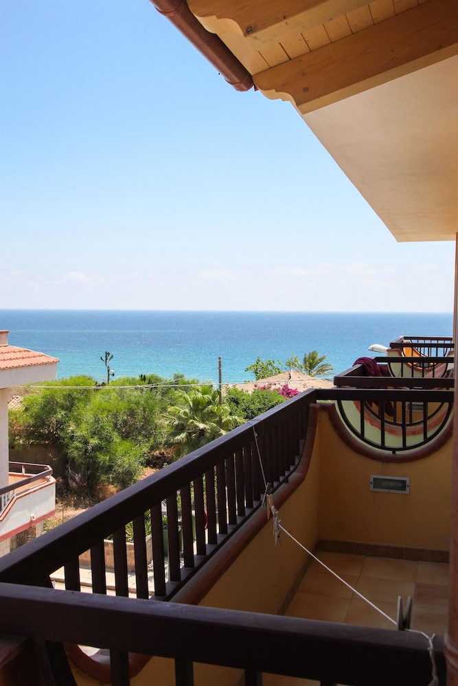 Albergo Perseo — Hotel rooms in Portopalo, Sicily