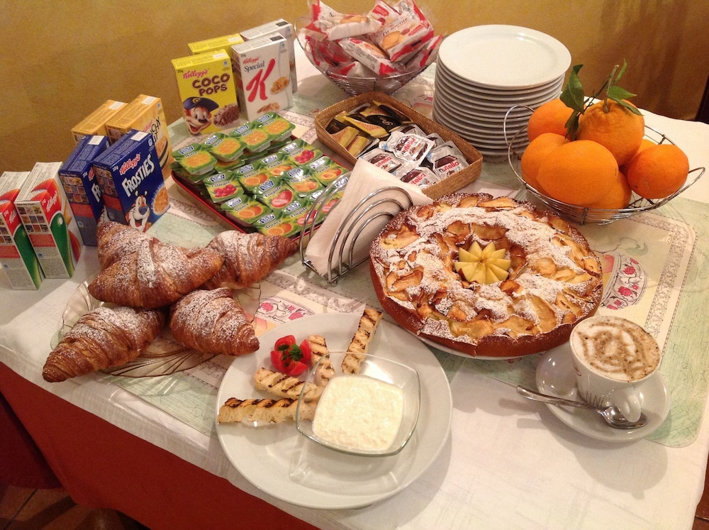 Albergo Perseo — Restaurant & bars in Portopalo, Sicily