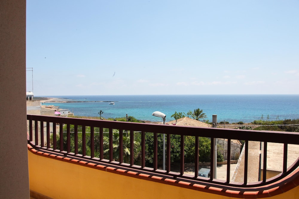 Albergo Perseo — Hotel rooms in Portopalo, Sicily