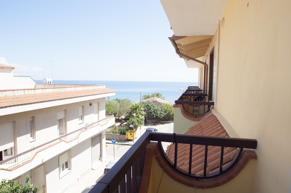 Albergo Perseo — Hotel rooms in Portopalo, Sicily
