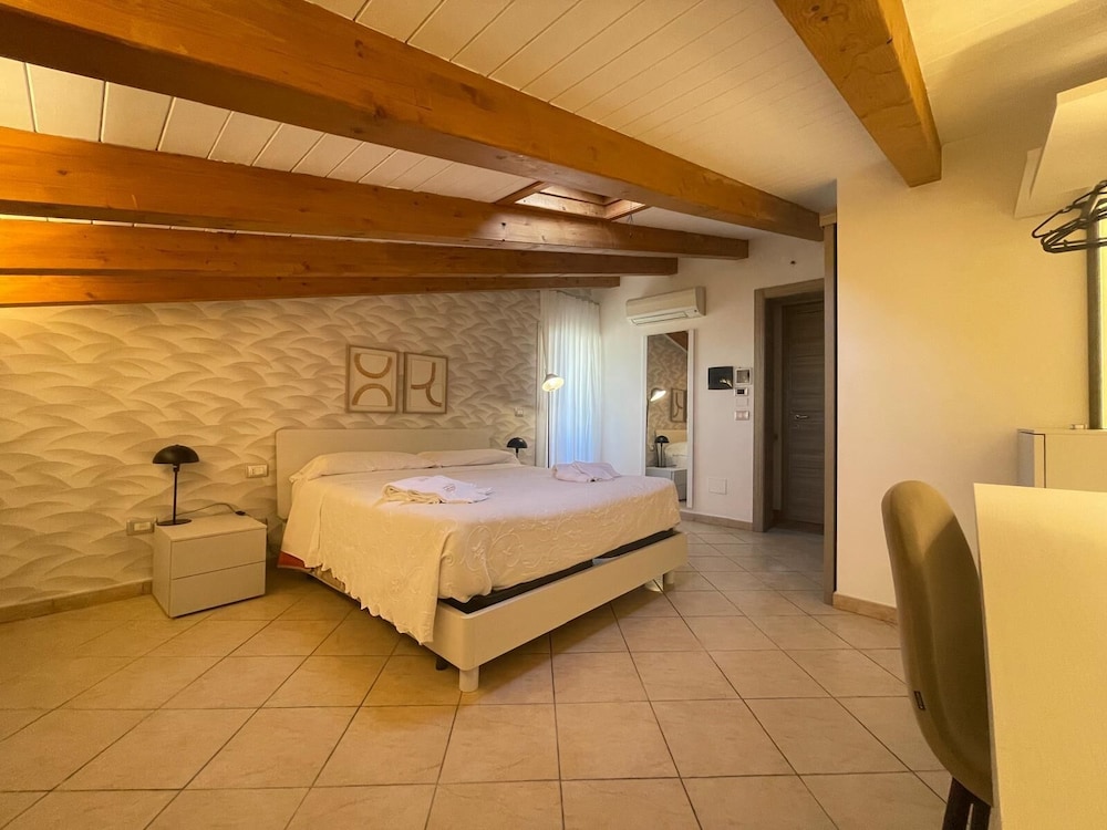 Albergo Perseo — Hotel rooms in Portopalo, Sicily