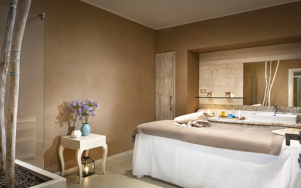 Baglioni Resort Sardinia - The Leading Hotels of the World — Hotel rooms in San Teodoro, Sardinia