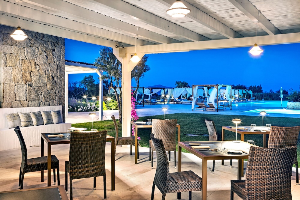 Baglioni Resort Sardinia - The Leading Hotels of the World — Restaurant & bars in San Teodoro, Sardinia