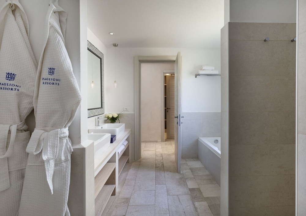 Baglioni Resort Sardinia - The Leading Hotels of the World — Hotel rooms in San Teodoro, Sardinia