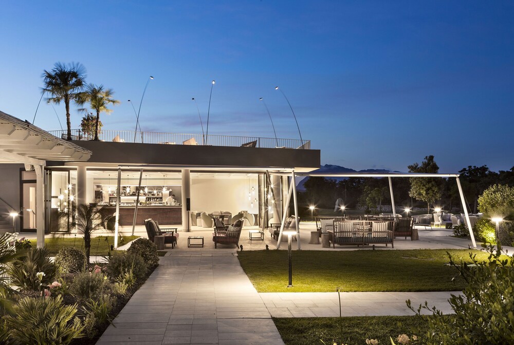Baglioni Resort Sardinia - The Leading Hotels of the World — Restaurant & bars in San Teodoro, Sardinia