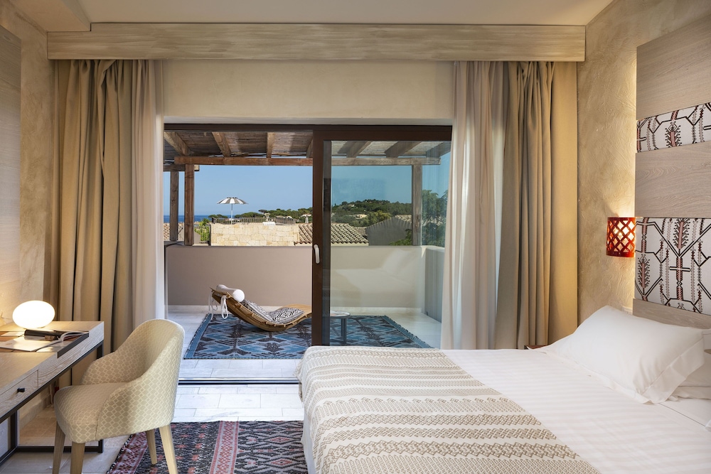 Baglioni Resort Sardinia - The Leading Hotels of the World — Hotel rooms in San Teodoro, Sardinia