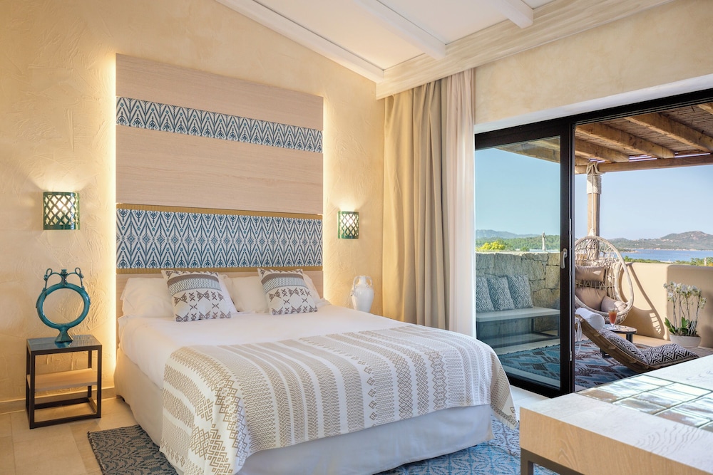 Baglioni Resort Sardinia - The Leading Hotels of the World — Hotel rooms in San Teodoro, Sardinia