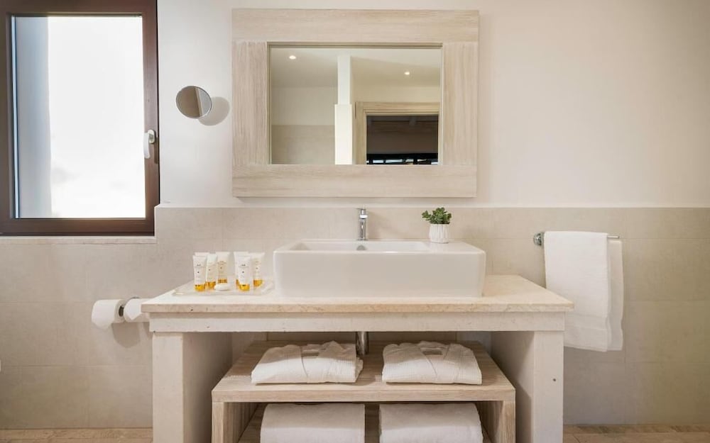 Baglioni Resort Sardinia - The Leading Hotels of the World — Hotel rooms in San Teodoro, Sardinia