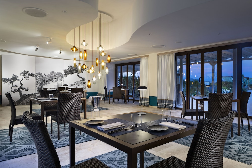 Baglioni Resort Sardinia - The Leading Hotels of the World — Restaurant & bars in San Teodoro, Sardinia