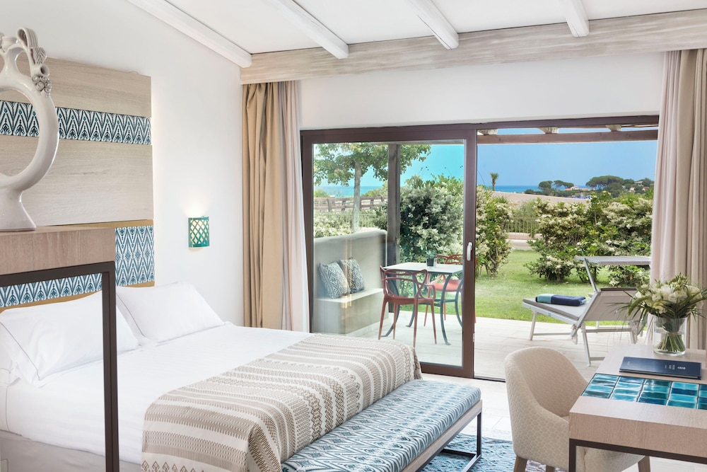 Baglioni Resort Sardinia - The Leading Hotels of the World — Hotel rooms in San Teodoro, Sardinia