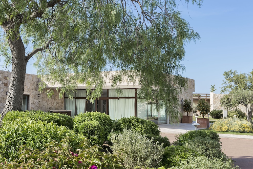 Baglioni Resort Sardinia - The Leading Hotels of the World — Hotel building in San Teodoro, Sardinia