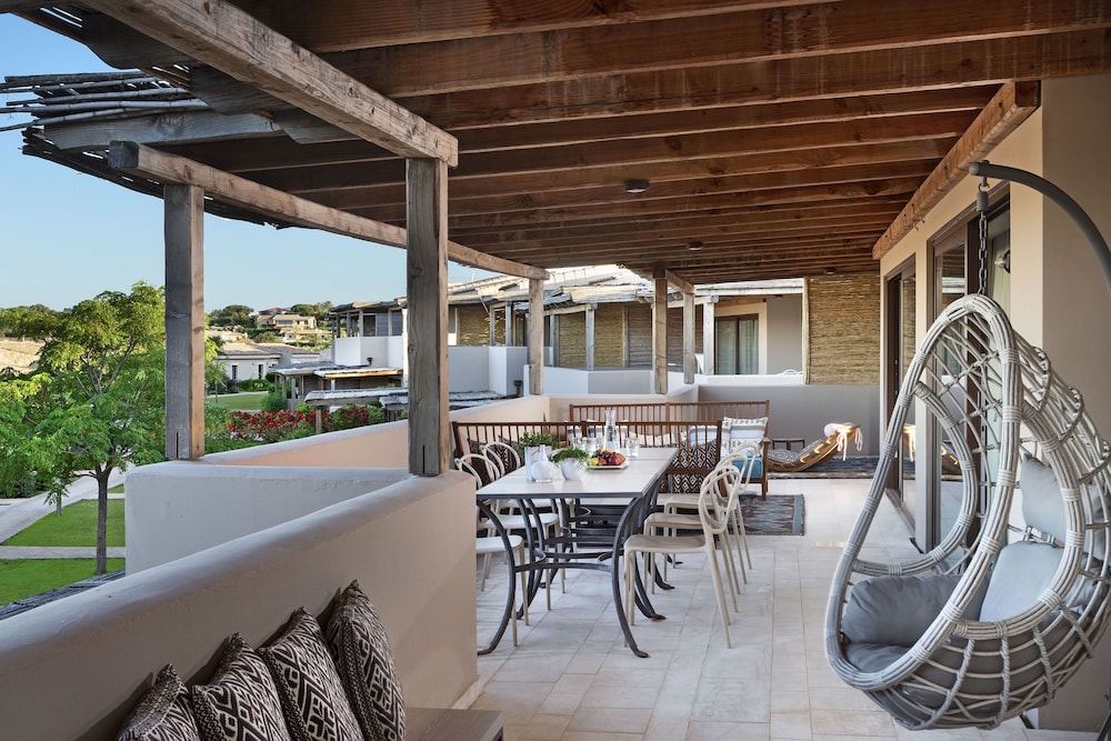 Baglioni Resort Sardinia - The Leading Hotels of the World — Hotel building in San Teodoro, Sardinia
