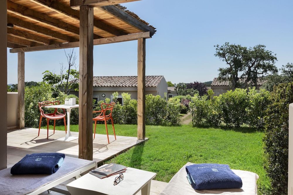 Baglioni Resort Sardinia - The Leading Hotels of the World — Hotel building in San Teodoro, Sardinia