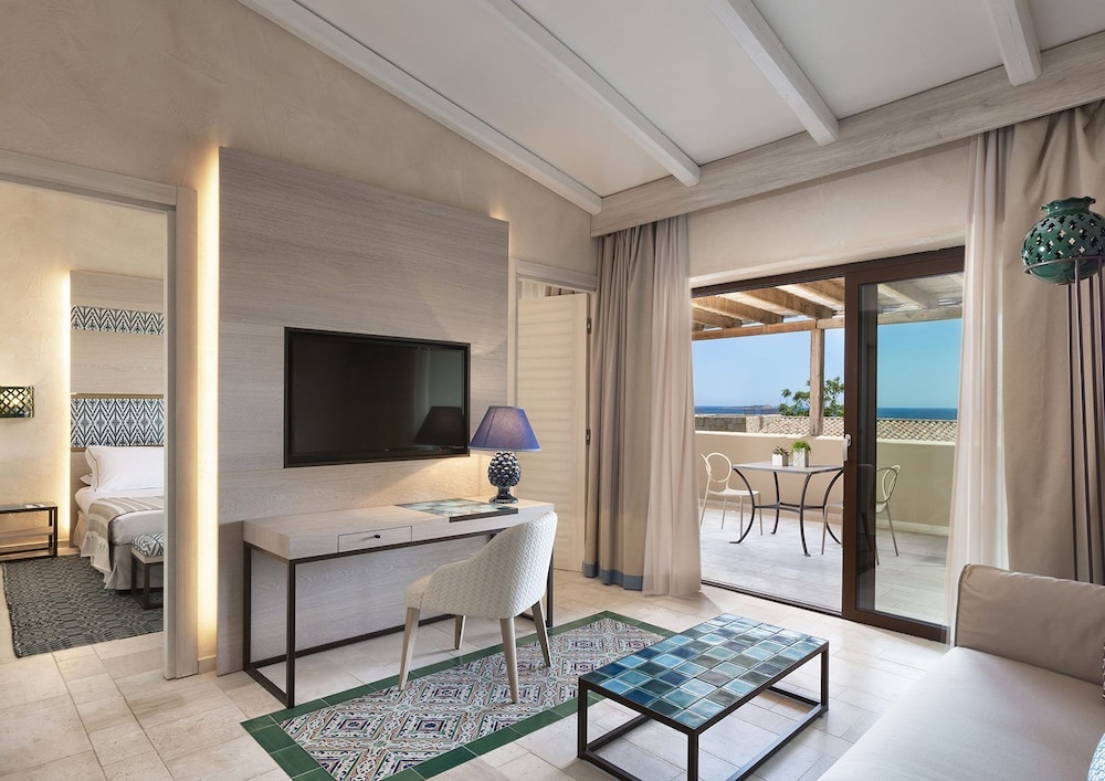 Baglioni Resort Sardinia - The Leading Hotels of the World — Hotel rooms in San Teodoro, Sardinia