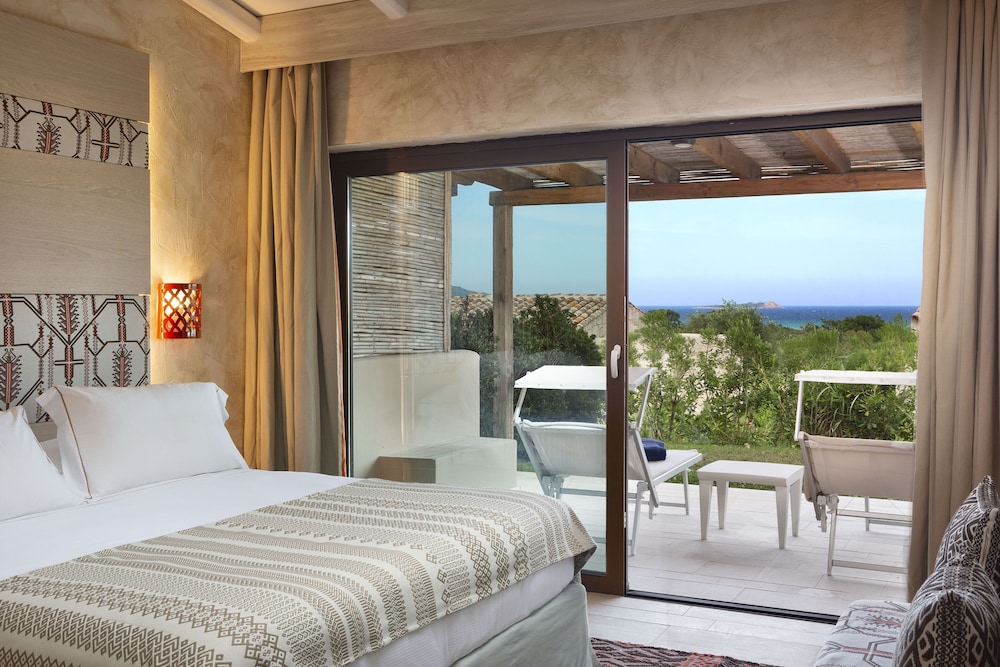 Baglioni Resort Sardinia - The Leading Hotels of the World — Hotel rooms in San Teodoro, Sardinia