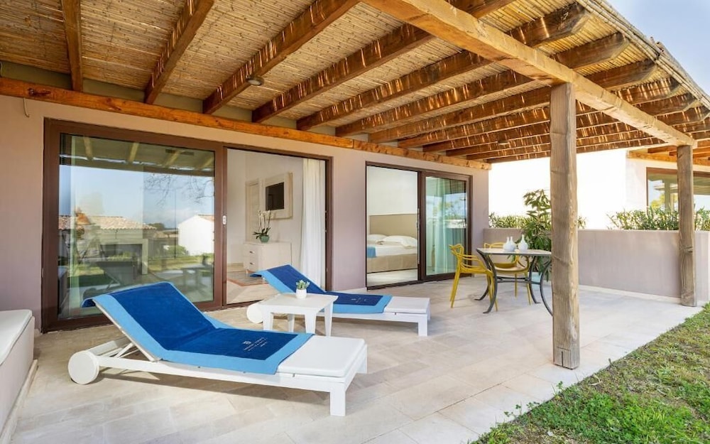Baglioni Resort Sardinia - The Leading Hotels of the World — Hotel building in San Teodoro, Sardinia